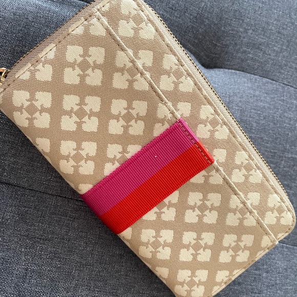 Kate Spade NY Continental Wallet - Picture 4 of 4